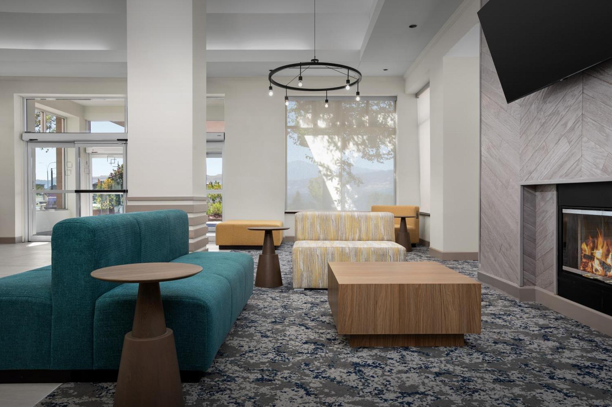 Hilton Garden Inn Colorado Springs North Экстерьер фото