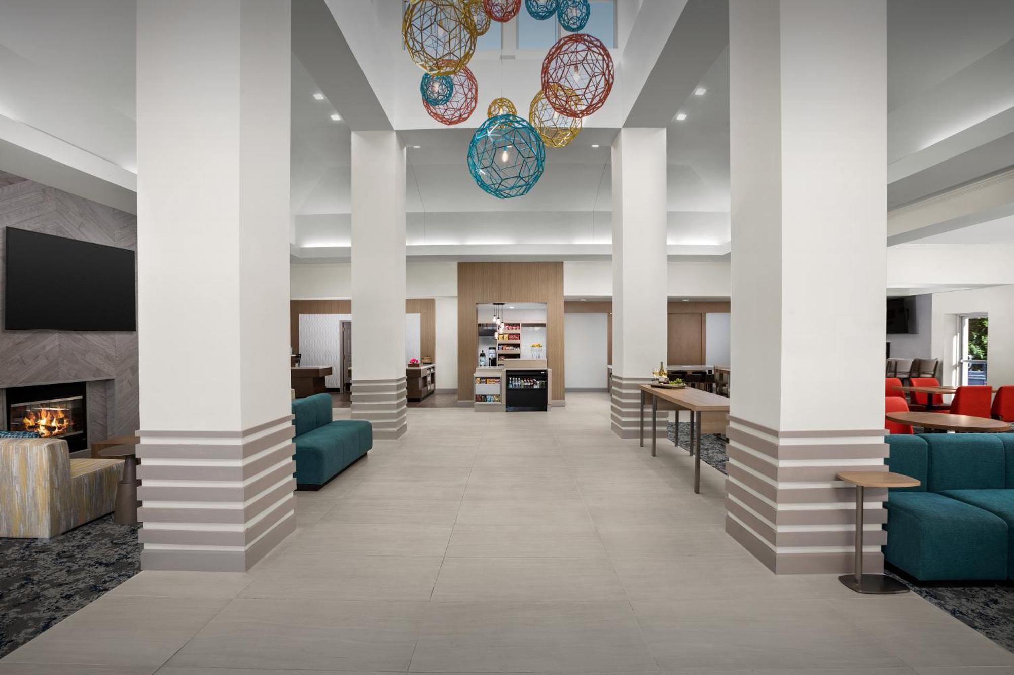 Hilton Garden Inn Colorado Springs North Экстерьер фото