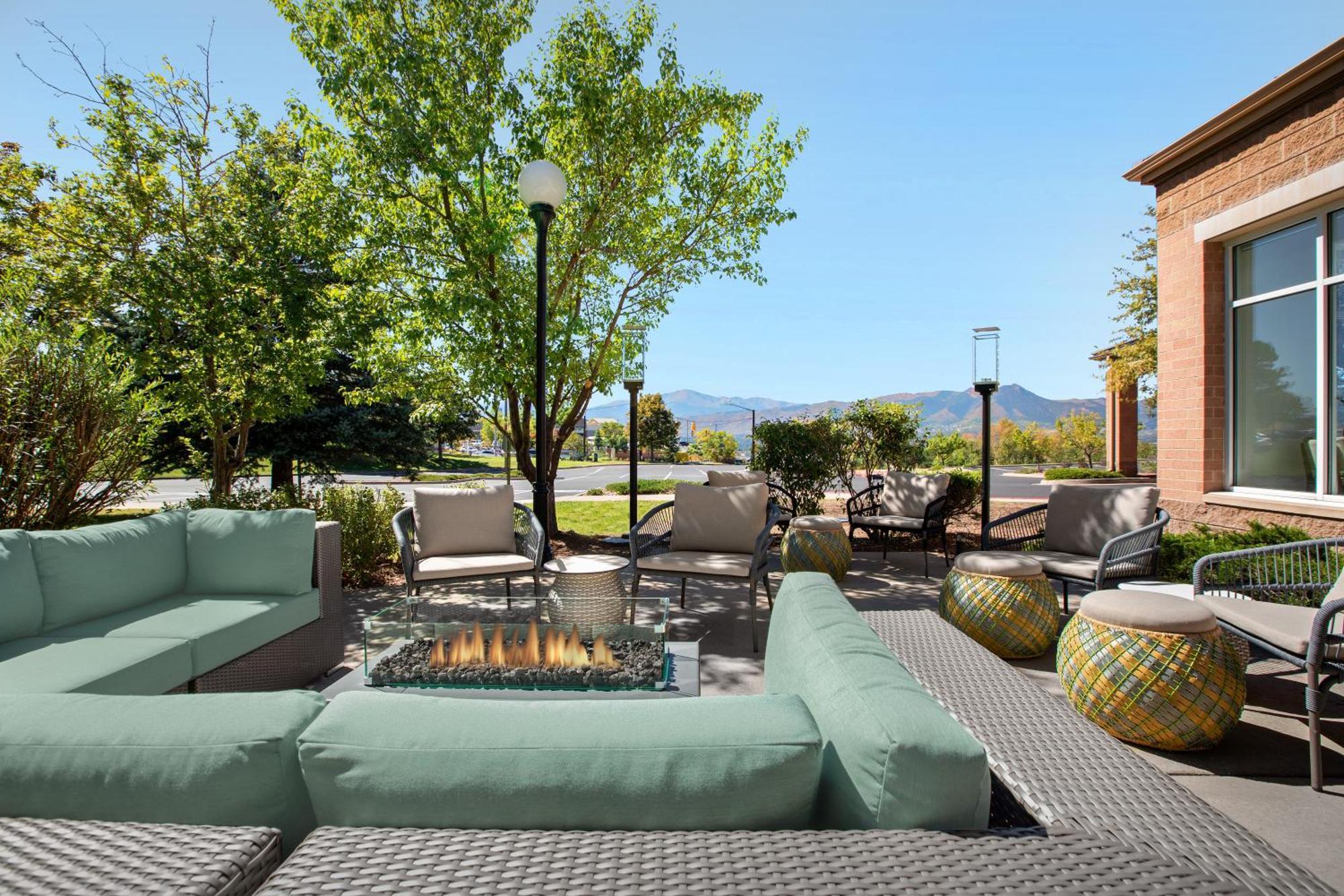 Hilton Garden Inn Colorado Springs North Экстерьер фото